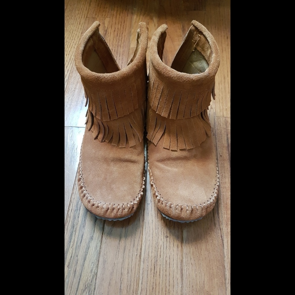 Softmoc Debra II high fringed booties